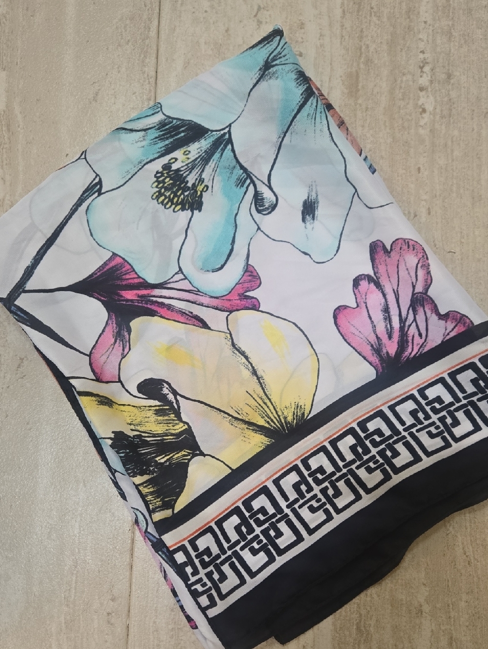 New Chico's Oversized Silky Versatile Pastel Watercolor Floral Print Shawl/Scarf